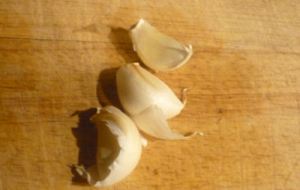 Peel and chop the Garlic.